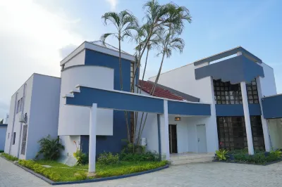 Majestic Courts Hotels near 9Mobile Medium Experience Centre