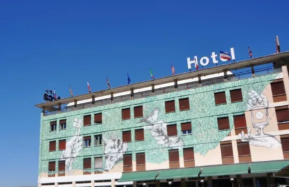 原創城市-斯波萊託阿卡街藝術酒店