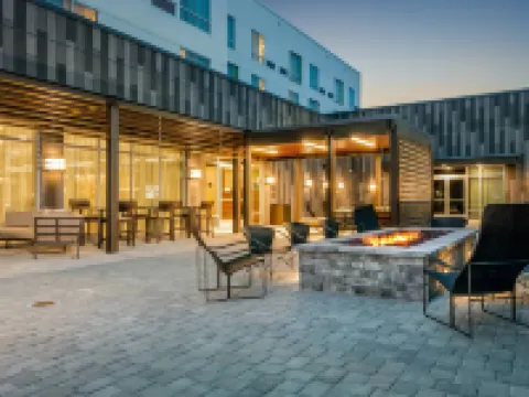 Courtyard Savannah Airport Hotels in Pooler