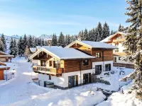 Luxury Chalet Pinzgauer Almhutte in Konigsleiten