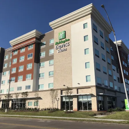 Holiday Inn Express & Suites HOUSTON WESTCHASE - WESTHEIMER by IHG Отели рядом с достопримечательностью «Торговый квартал Харвин-Драйв»