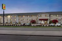 Super 8 by Wyndham Lincoln North