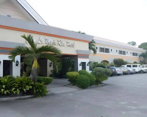 La Maja Rica Hotel Hotels in Tarlac
