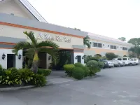 La Maja Rica Hotel Các khách sạn ở Tarlac