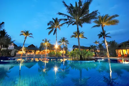 Palm Galleria Resort Khao Lak Отели рядом с достопримечательностью «Водопад Сайрунг»