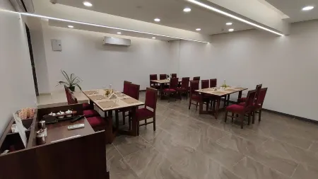 Lords Eco Inn Gandhidham Отели в г. Гандхидхам