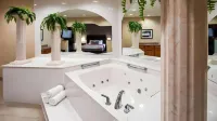 Best Western Plus Bradbury Inn  Suites