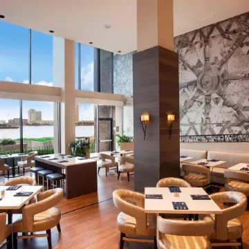 Sheraton Norfolk Waterside Hotel