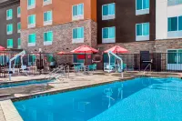 TownePlace Suites Bakersfield West - piscina