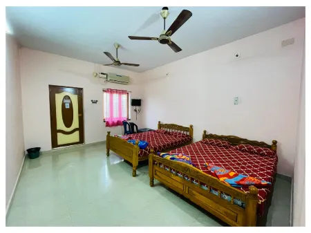 Thirunallar S A Residency Отели в г. Карайкал