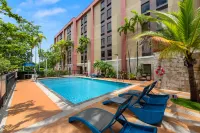 Hampton Inn Miami-Airport West - Pools
