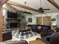 Remote Spacious Cabin on Sugar Creek Near Wolf Pen Gap-Ouachita National Forest 갑 스프링스 타운쉽 호텔