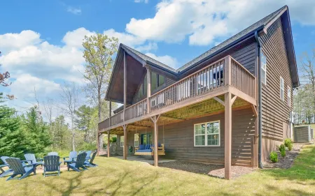 Lake Nottely 4 bdrm cabin,  sauna w/ mtn & lake views, dock, & EV charger.