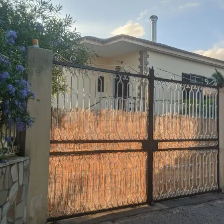 Villa Giulia at the foot of Vesuvius - Near Pompeii Отели в г. Треказе