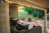 Sunset Cove - Beautiful waterfront - Relax & Unwind on the KY Lake - TN River Hotels in Camden