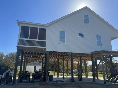 NEW!  FISHING, HUNTING COTTAGE 4 Bedrooms, 2 King beds, 4 Queen Beds, Sleeps 12