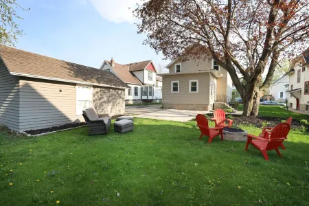 The Parkway Paddle: Walking distance to the lake Отели рядом с достопримечательностью «Университет Висконсин в Ошкош»