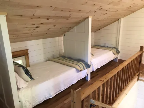 Charming Historic Mackinaw City Cottage