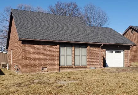 Comfy Newly Furnished Home Отели в г. Johnson County