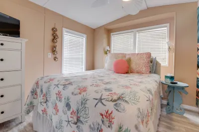 Waterfront home with numerous amenities on popular Cudjoe Key! Hotels near Bay Point Park