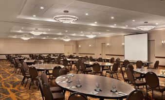 Embassy Suites by Hilton Milwaukee Brookfield