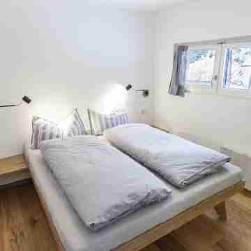 Zugspitz noise 2 | Fantastic living right on the river bank with a view of the Zugspitze Rooms