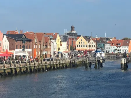 Ferienwohnung Apartment No. 9 in Husum für bis zu 2 Personen Отели рядом с достопримечательностью «Парк Хузумер Шлос»