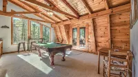 Spacious Private Cabin with Hot Tub, Fireplace ~15 Mins from Blue Ridge