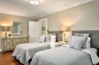 Luxurious Cape Cod in Emerywood - Minutes to Furniture Market & HP University