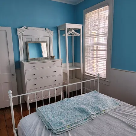The Heart of Cape May on Historic Windsor Ave, 2 Blocks to Beach & Shopping!