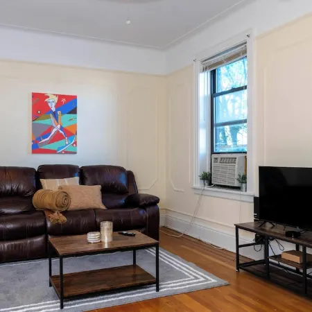 Spacious Oasis - Hoboken! Отели рядом с достопримечательностью «Washington St»