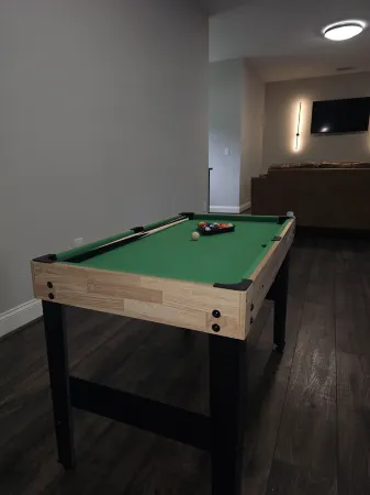 4500 sq ft. Cozy/Luxe Mountain style retreat in South CLT- 2 King Masters!