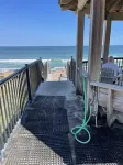 Beach Front Condo Two Pools & Hot Tub!