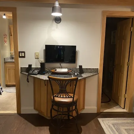 Luxury condo, slope side located at the top of Sugar Mountain. GREATVEIWS!