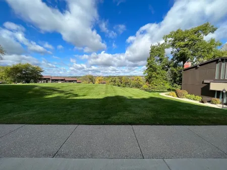 Newly Updated Modern, Spacious, and Cozy Condo- Right on the Lake!