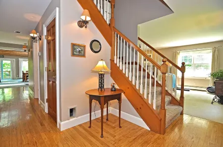 Secluded 2-Acre Lakefront Home! Book Your Getaway!