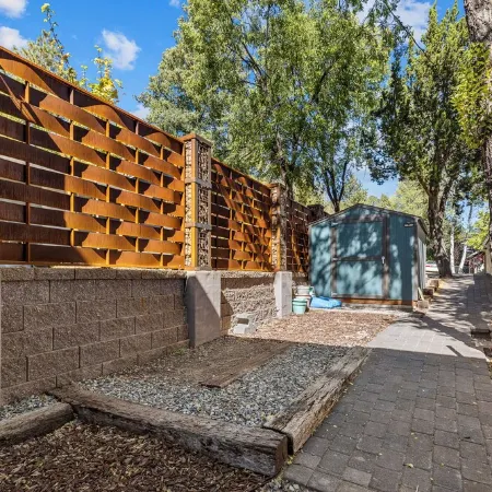 Hot tub, Mnt. Views, A/C, Downtown - Eco Chalet!