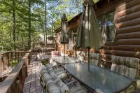 Rustic Luxury - Log Cabin in the Pocono Mountains - Indoor Sauna- Close to Ski
