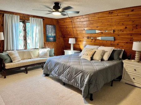 Dock Holiday - beautiful views on Badin Lake