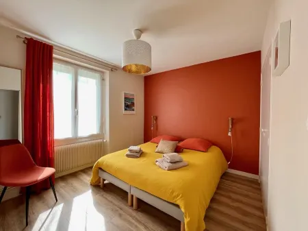 BLEU COMME MER - T3 apartment a stone's throw from the beach Отели в г. Конкарно