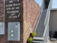 HISTORIC 1890s Rexburg Loft - 2 Q, 1 K Laundry, 2 blocks to BYUI, Clean & Fun! Hotels in Rexburg