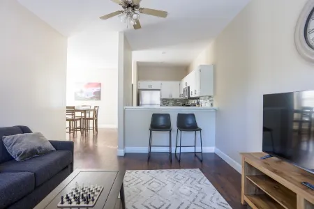 Olathe sleeping Beauty 3bdr And 2 baths