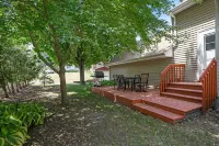 6BR Home w public Lake Access 1.8miles 2 DT Wayzata, enjoy the lake year round! Hotels in Minnetonka
