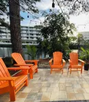 Walk Distance to the beach, pet friendly, Family Vacation Home. Hotel dekat Capt Salty Charters