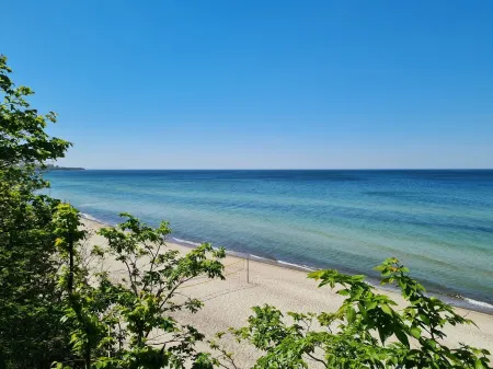 gemütliche FeWo mit eigener Terrasse - nur 3 Gehminuten zum Strand