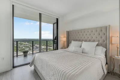 RARE FIND 2 beds Midtown Resort & Amenities Miami Hotels in Design District