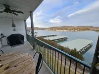Year Round Relaxation with Beautiful Lake View for Creating Great Memories!