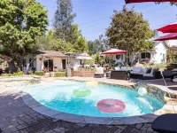 Adorable 4 Bedroom Guest House WPool + Jacuzzi Hotels in Poway