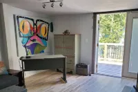 STUDIO- Gulfport Art District - Steps to the beach!!