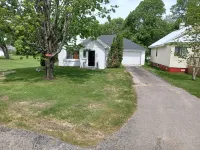 3 bedroom home ready for your UP Adventures Hotels in Luce County